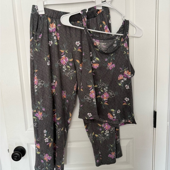 Joyspun Floral Pajama Set - Picture 1 of 6